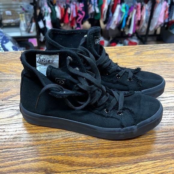 REVOLUTION DANCEWEAR | Classic High Top Sneaker black canvas Hip Hop - Picture 5 of 10